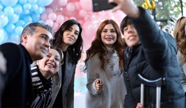 Sadakatsiz dizisinde vedalar peş peşe geliyor! Burak Sergen diziye veda ediyor